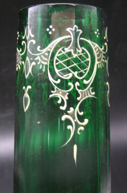 Emerald Green Faceted/Cut/Polished 12-sided Glass Vase w Moriage - Bohemia? - Image 8