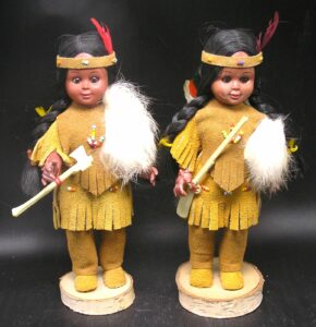 Pair 1960s Carlson Woodland AmerIcan Indian Dolls w beaded buckskin suede outfit - Image 12