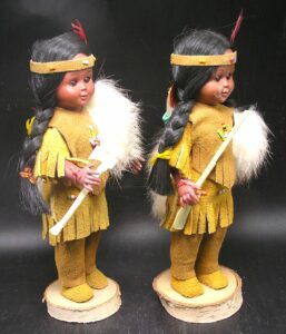 Pair 1960s Carlson Woodland AmerIcan Indian Dolls w beaded buckskin suede outfit - Image 11