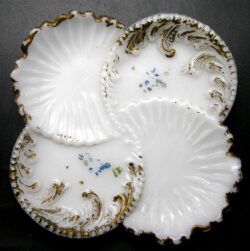 Antique Victorian Milk Glass Dresser Dish, Interlocking Circles, 4.5" square - Image 4