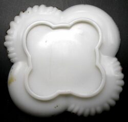 Antique Victorian Milk Glass Dresser Dish, Interlocking Circles, 4.5" square - Image 6