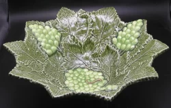 Vntg Jay Willfred Andrea By Sadick Portugal Majolica Leaf & Grape Bowl, 12" Diam - Image 6