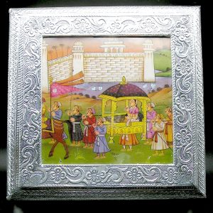 Indian Jewelry Box Covered in Embossed Silver Foil w Mughal Style Picture on Top - *!* Bling *!*